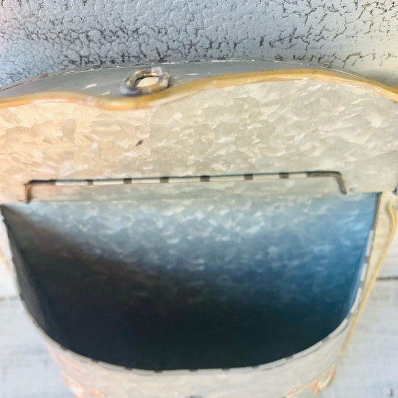 *Harvest Blessings Pumpkin Metal Post Box - Picture 6 of 12